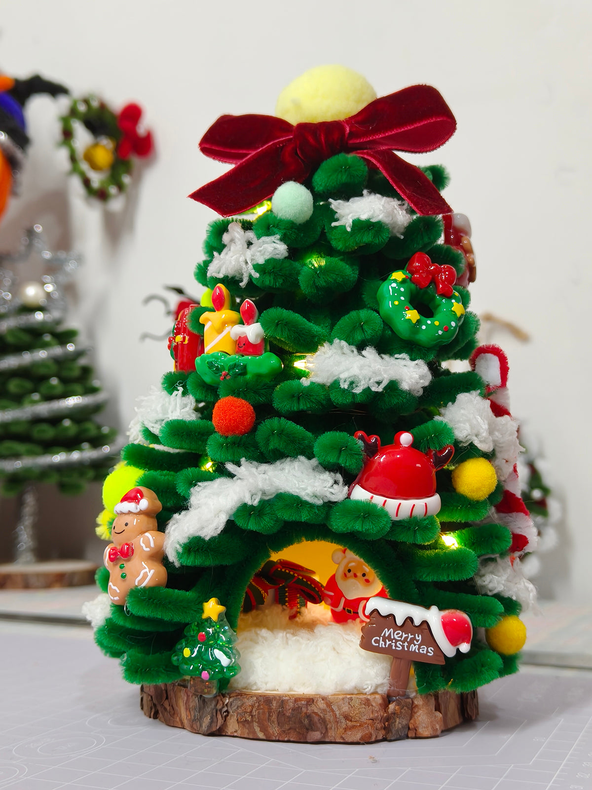 Pipe Cleaner Christmas Snow House